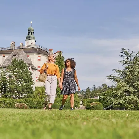 Huge In Awesome Location With Parking شقة *