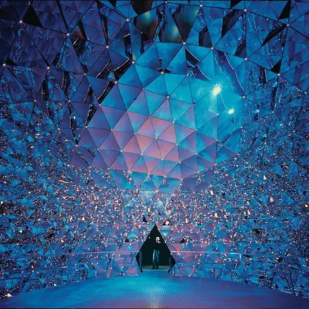 Huge In Awesome Location With Parking Διαμέρισμα