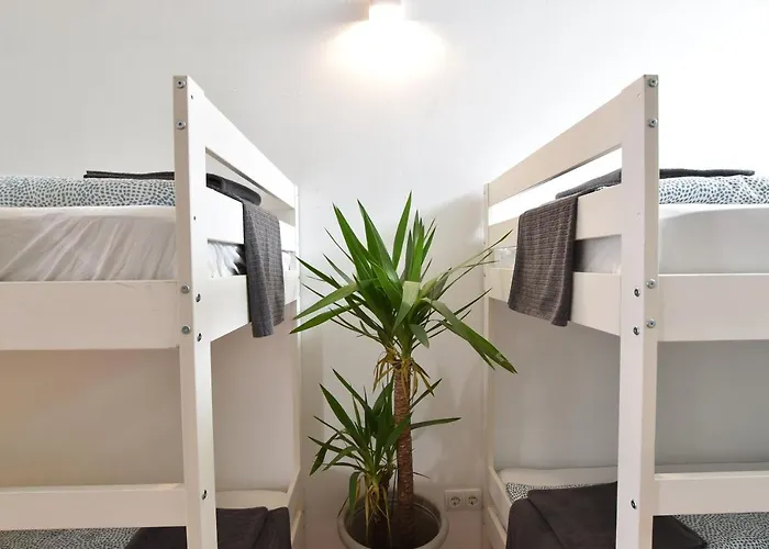 Huge In Awesome Location With Parking شقة