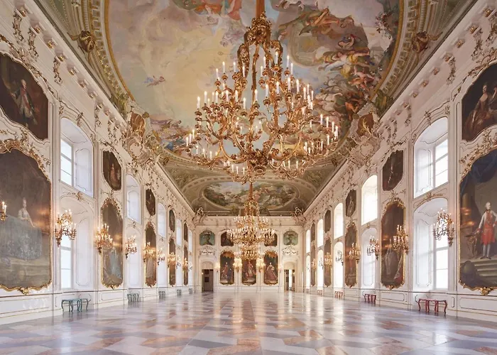 公寓 Huge In Awesome Location With Parking *