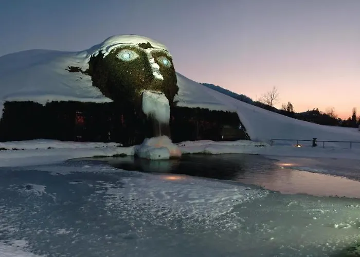 Huge In Awesome Location With Parking شقة *