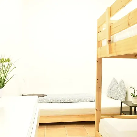 Huge In Awesome Location With Parking Апартаменти Інсбрук