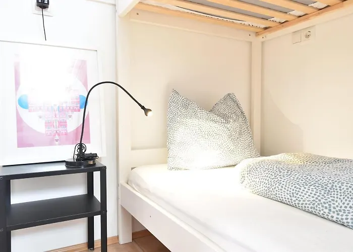 Huge In Awesome Location With Parking Apartament