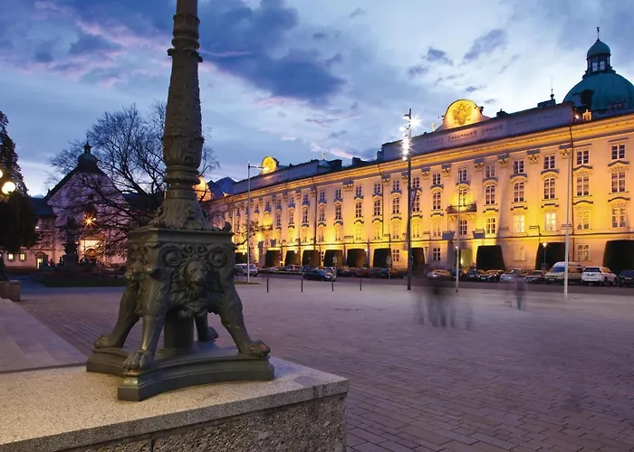 Huge In Awesome Location With Parking Apartament