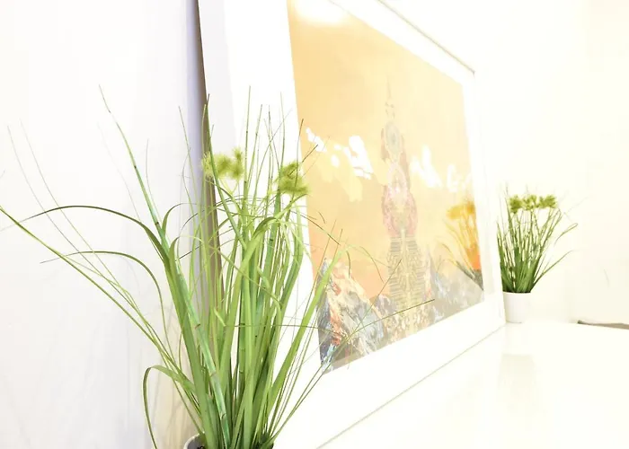 Huge In Awesome Location With Parking Apartament